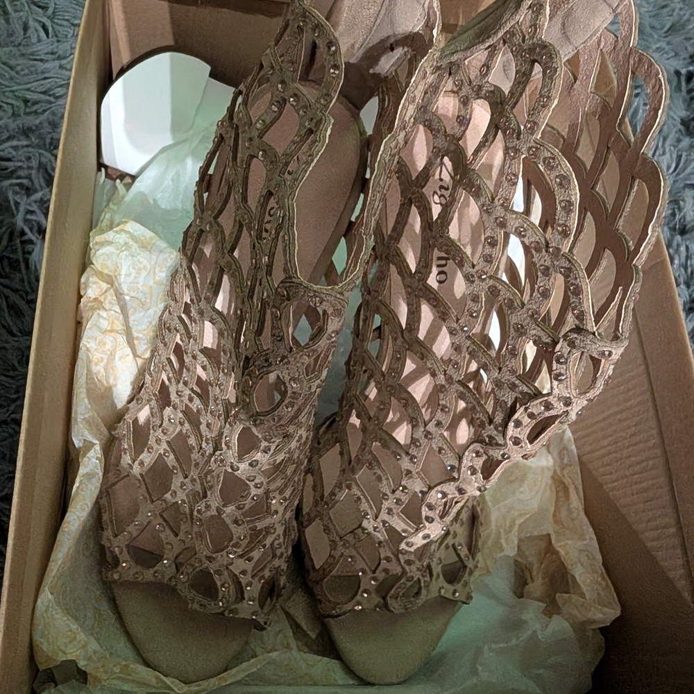 Zigi Soho Intricate Tan Heels
